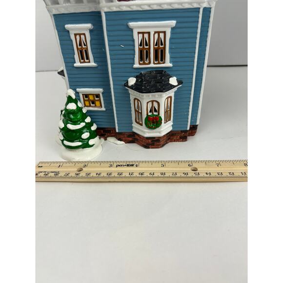 Department 56 Glenhaven House Lighted Original Snow Village With Box - Retired - Picture 9 of 10